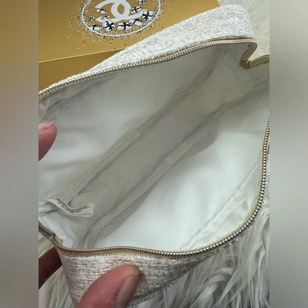 CHANEL 2023 Holiday Cosmetic Bag
